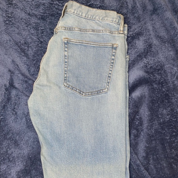 Gap Slim Straight light wash jeans. 32x30. Like new. OFFERS ARE WELCOME!! - Picture 3 of 3